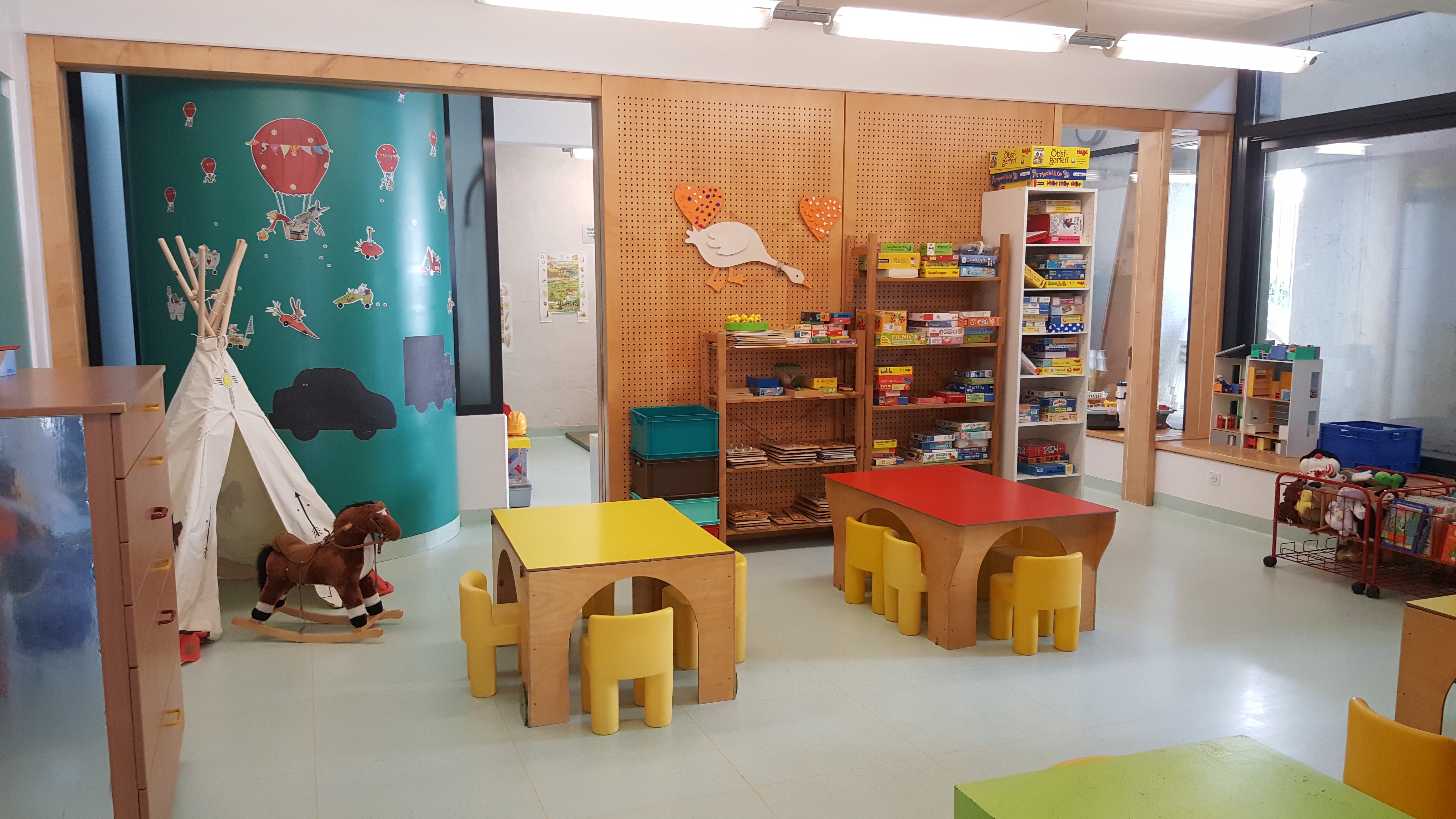 Milieu de la salle de la garderie